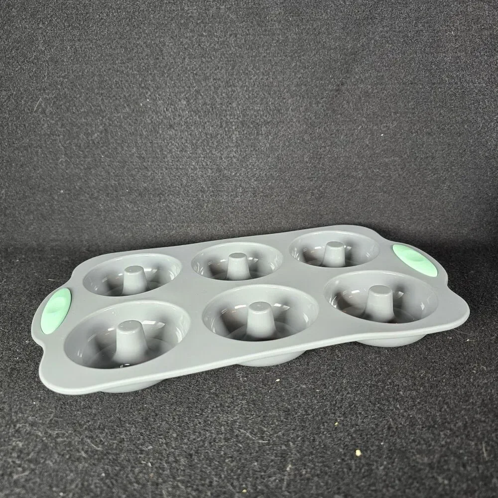 4 Piece Silicone Bakeware Set Round, Square Cake Loaf Pan Doughnut Molds